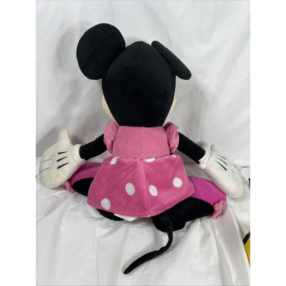 Disney Store Exclusive Minnie Mouse 21